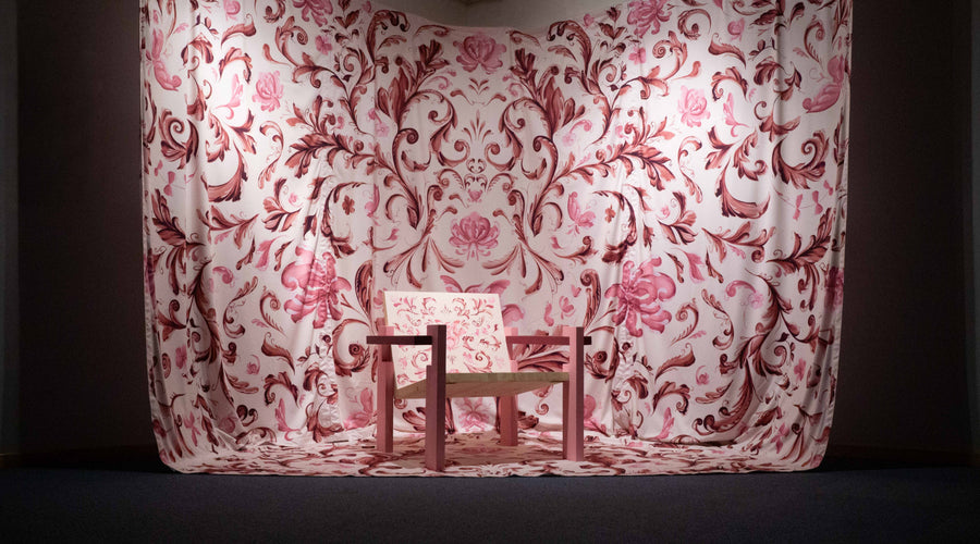 Rommet (2026). L-Chair by Silje Nesdal, rosemaling by Cecilie Maurud Barstad.